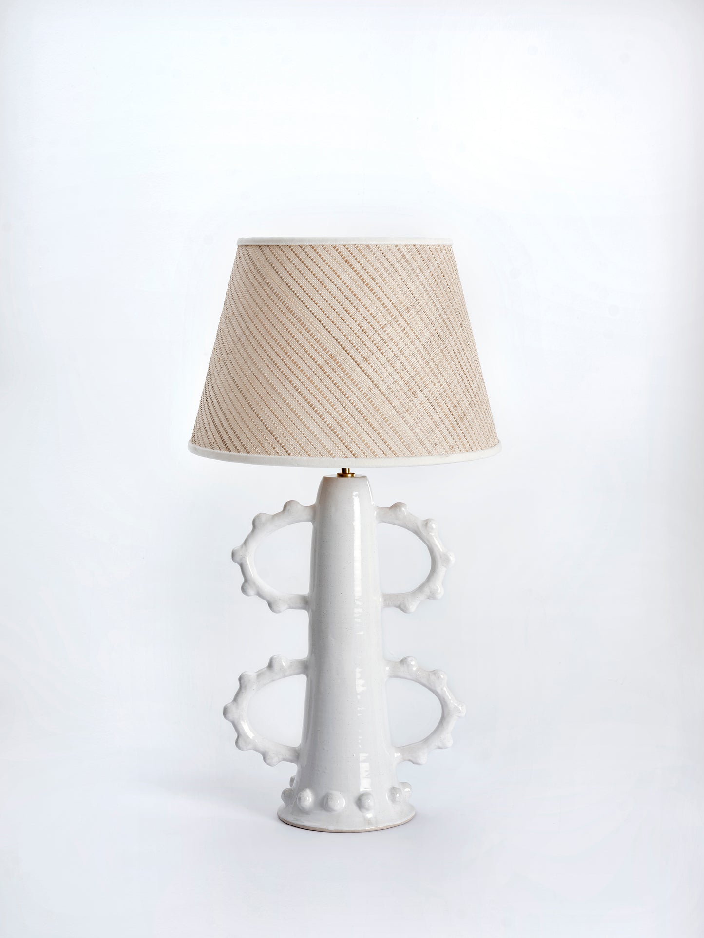 Studio B Lamp Base All White. ES x Kinkatou